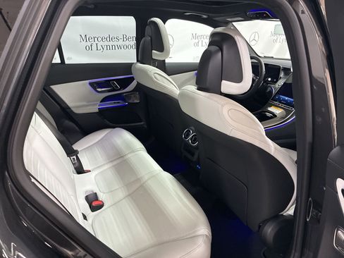 New 2026 Mercedes-Benz GLC 350e 4MATIC image 18