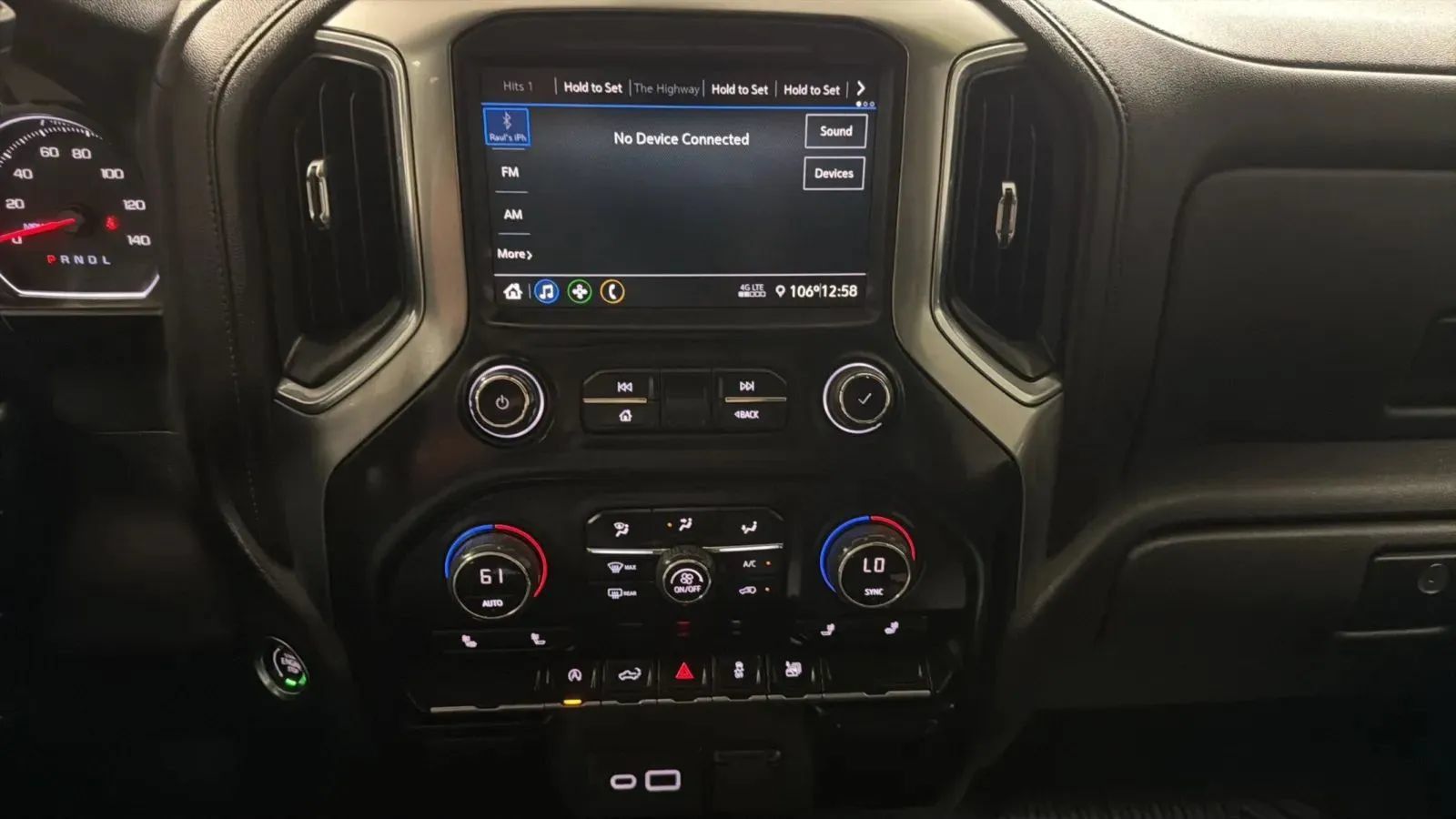 Used 2022 Chevrolet Silverado 1500 LT RWD image 14