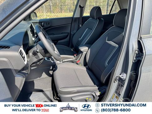 Certified 2025 Hyundai Venue Limited image 17