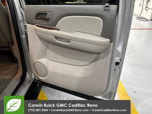 Used 2010 GMC Yukon XL SLT AWD/4WD image 20