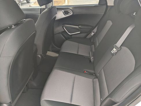Certified 2025 Kia Soul LX image 10