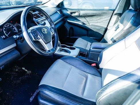 Used 2014 Toyota Camry SE image 5