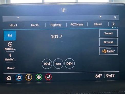 Used 2021 Chevrolet Tahoe LT w/ LT Signature Package image 21