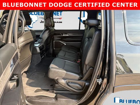 Used 2024 Jeep Wagoneer Series II w/ Flexible Seating Group RWD image 22