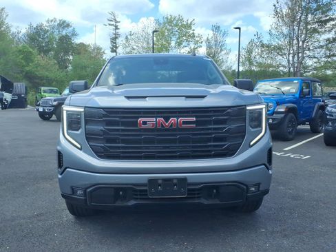 Used 2023 GMC Sierra 1500 Elevation AWD/4WD image 2