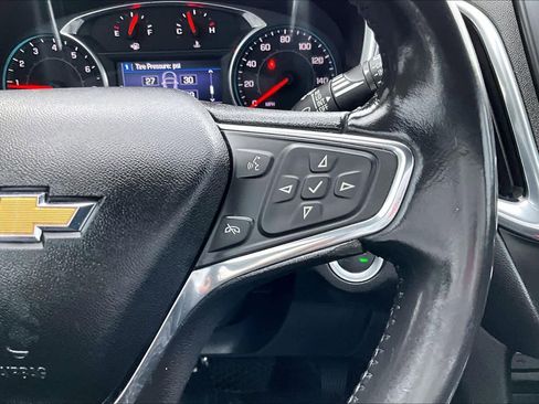 Used 2020 Chevrolet Equinox LT image 24