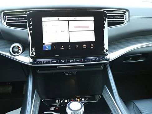 Used 2022 Jeep Wagoneer Series III image 23