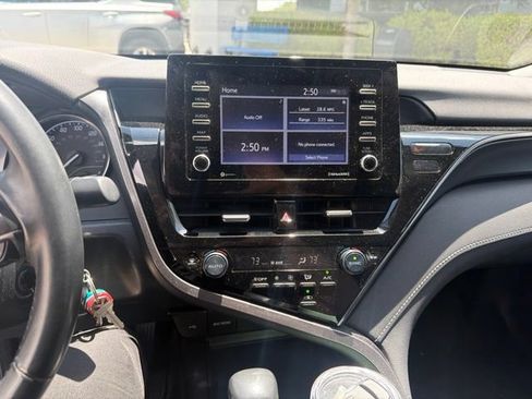 Used 2023 Toyota Camry SE FWD image 6