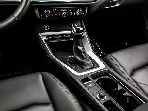 Used 2025 Audi Q3 2.0T Premium Plus w/ Premium Plus Package image 7