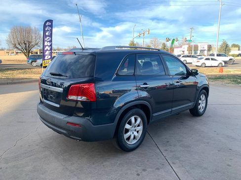 Used 2012 Kia Sorento LX w/ Convenience Pkg FWD image 7