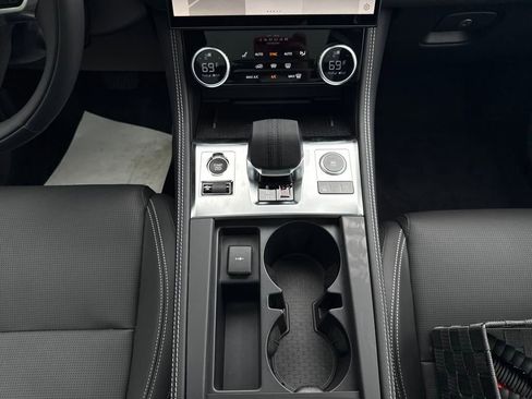 New 2025 Jaguar F-PACE R-Dynamic S image 24