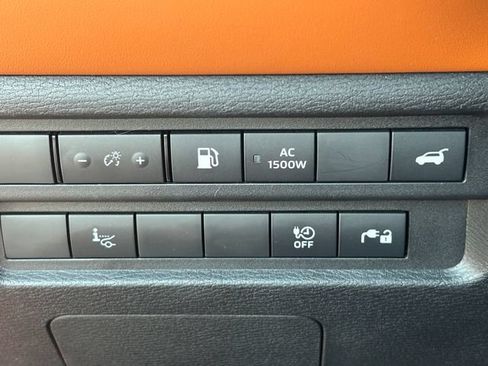Used 2025 Mitsubishi Outlander 4WD Plug-In Hybrid image 26