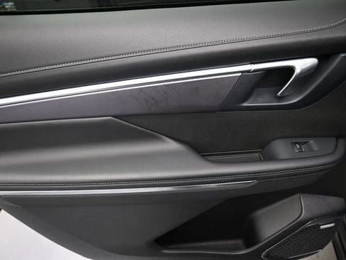 Used 2025 Buick Enclave Sport Touring FWD image 19