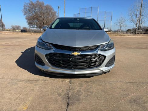 Used 2019 Chevrolet Cruze LT FWD image 5
