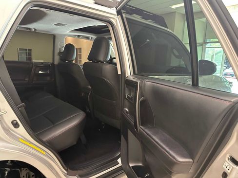 Certified 2024 Toyota 4Runner TRD Off-Road Premium w/ TRD Black Wheel Package (TMS) AWD/4WD image 27