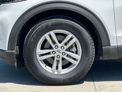 Used 2021 Ford Explorer XLT RWD image 12