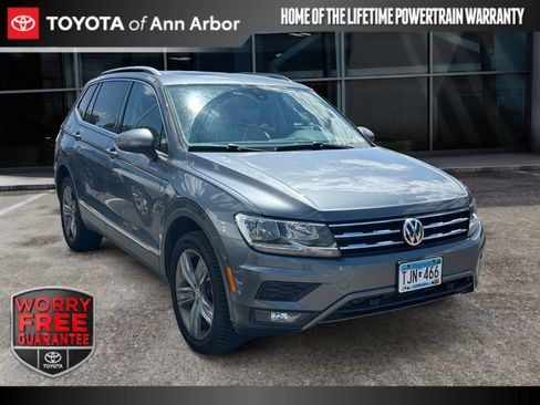 Used 2020 Volkswagen Tiguan SEL AWD/4WD image 1