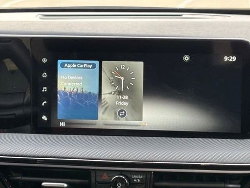 Used 2025 Nissan Kicks SR image 12