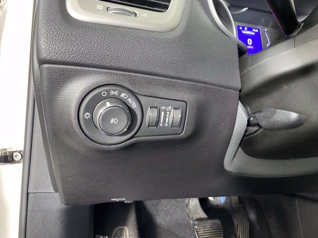 Used 2020 Jeep Compass Latitude AWD/4WD image 24