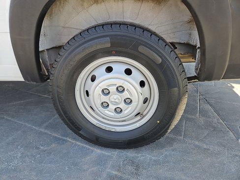 Used 2021 RAM ProMaster 2500 image 6