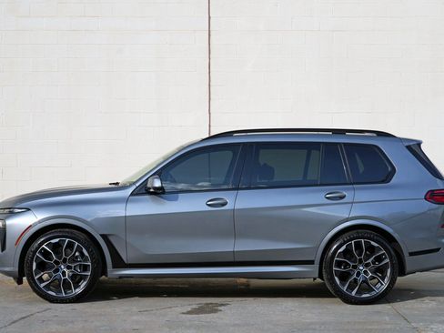 Used 2023 BMW X7 xDrive40i w/ M Sport Package AWD/4WD image 55