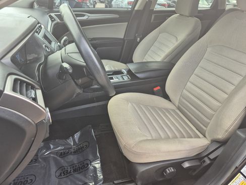 Used 2019 Ford Fusion S FWD image 20