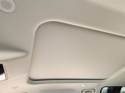 New 2026 Land Rover Defender 110 S image 18