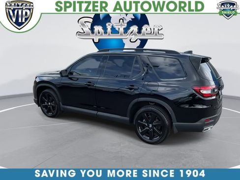 Used 2025 Honda Pilot Black Edition image 8