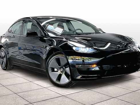 Used 2022 Tesla Model 3 image 2