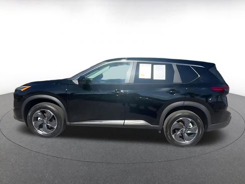 Used 2025 Nissan Rogue SV image 9