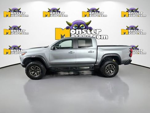 Used 2024 Chevrolet Colorado ZR2 AWD/4WD image 8