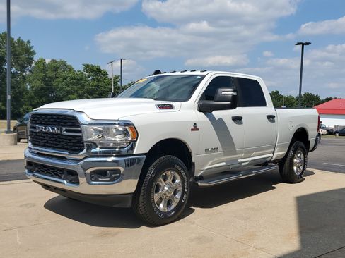Used 2024 RAM 2500 Big Horn w/ Towing Technology Group AWD/4WD image 2