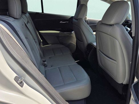 Used 2021 Cadillac XT4 Premium Luxury w/ Cold Weather Package FWD image 16