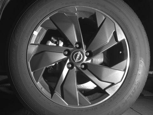 Used 2025 Nissan Rogue SV FWD image 12