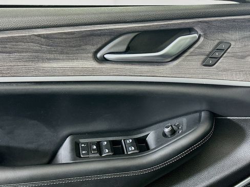 Used 2022 Jeep Grand Cherokee Limited 4xe image 15