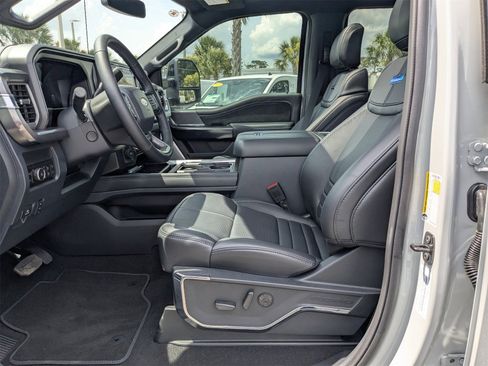 New 2025 Ford F250 Platinum image 2