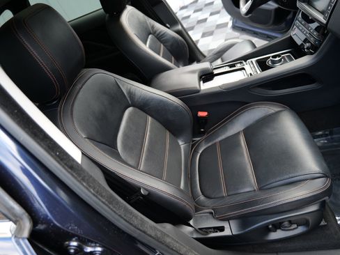 Used 2018 Jaguar F-PACE Prestige image 37