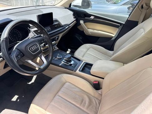 Used 2018 Audi Q5 2.0T Premium w/ Convenience Package AWD/4WD image 5