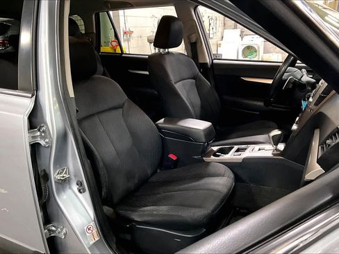 Used 2012 Subaru Outback 2.5i Premium image 8