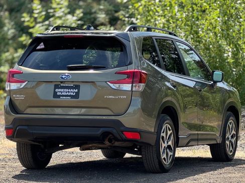 Certified 2024 Subaru Forester Premium AWD/4WD image 7