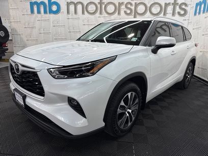 Used 2022 Toyota Highlander XLE