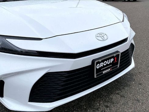 Used 2025 Toyota Camry LE FWD image 29