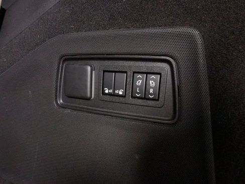 Used 2022 Cadillac Escalade Sport w/ Touring Package AWD/4WD image 27