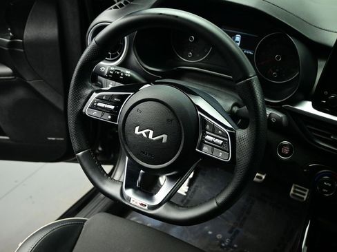 Used 2022 Kia Forte GT-Line w/ GT-Line Premium Package image 8