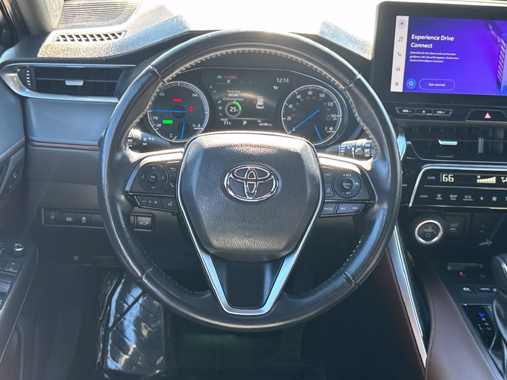 Used 2023 Toyota Venza XLE AWD/4WD image 14