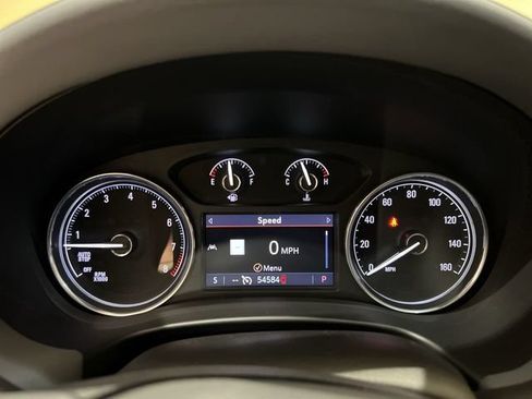 Certified 2022 Buick Enclave Essence w/ Experience Buick Package FWD image 11