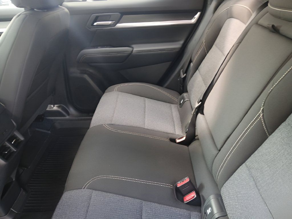New 2027 GMC Terrain Elevation FWD image 18