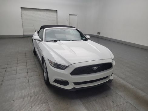 Used 2016 Ford Mustang Convertible RWD image 14