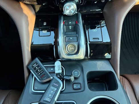 Used 2023 Acura MDX SH-AWD w/ Advance Package image 16