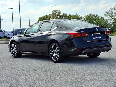 Used 2019 Nissan Altima 2.5 SR w/ SR Premium Package image 29
